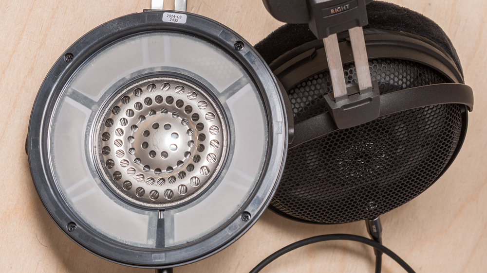 The Audio-Technica ATH-ADX3000 are high-end dynamic driver headphones.