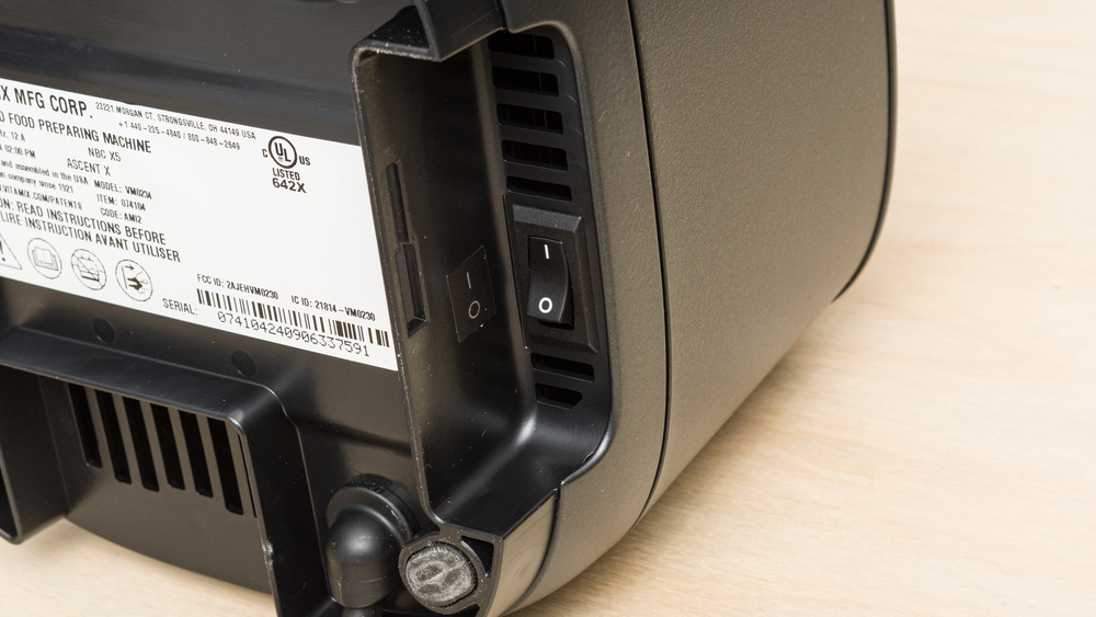 The Vitamix Ascent X5's on/off switch.