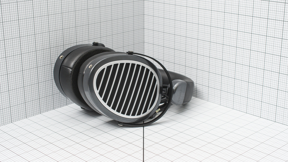 Portability image of the HiFiMan Edition XS.