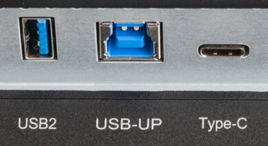 Dell U2723QE USB-A ports
