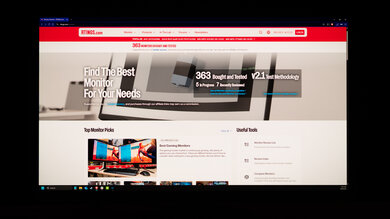 The Dell Alienware AW2725DF showing a webpage from RTINGS.com.