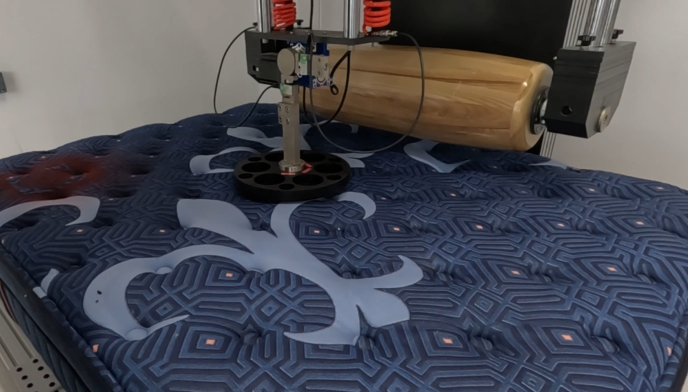 The tufting pattern on the Stearns & Foster Lux Estate (Unit 1).