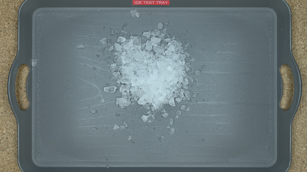 Smaller crushed ice chunks from the Whirlpool WRS321SDHZ.