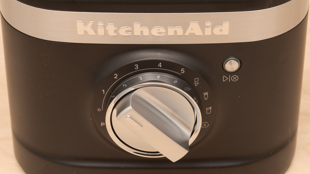 The KitchenAid K400's speed dial.
