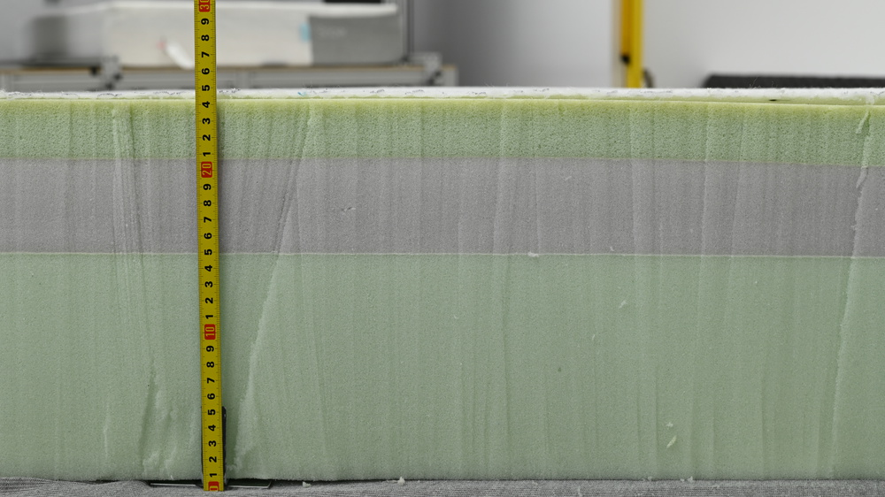A photo showing the Zinus Green Tea's layer detail.