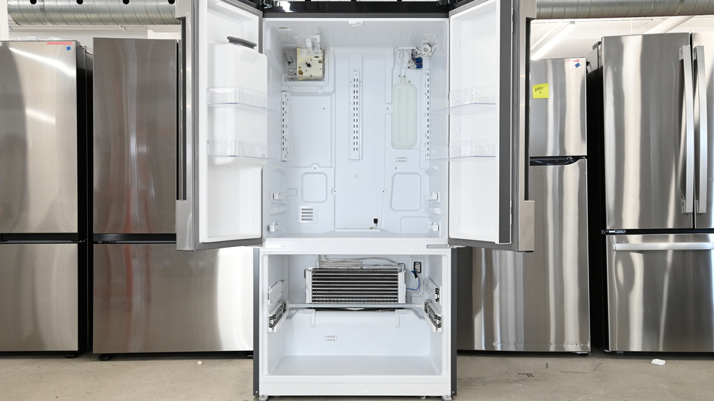 Bosch 100 Series B36FD10ENS interior layout.