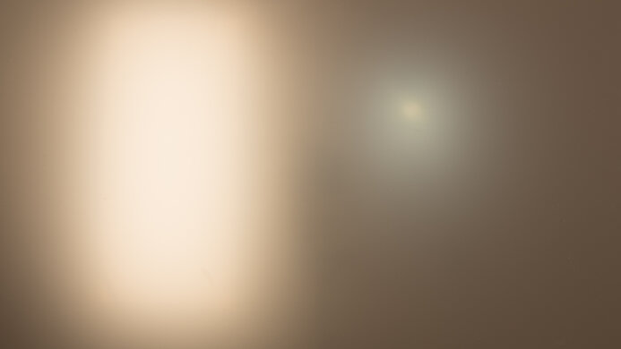 Total reflected light on the Dell G3223Q.