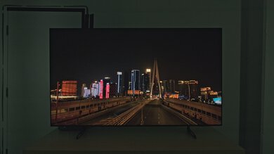 Yellow skyscraper real scene photo on the Samsung S85F OLED.