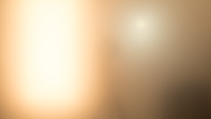 Total reflected light on the LG 27GR95UM-B.