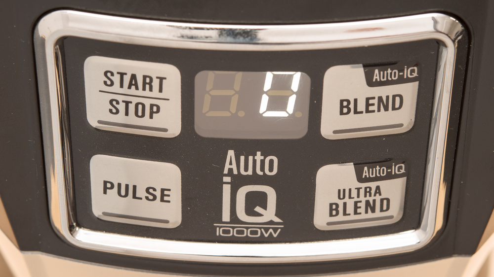 The Ninja Nutri Ninja Auto-iQ's control panel.