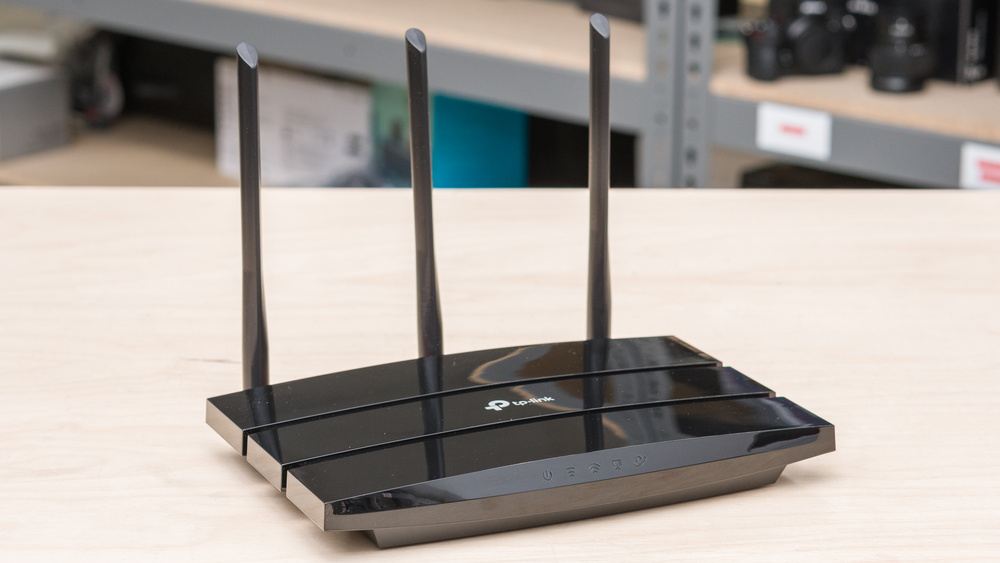 The TP-Link Archer A8, a Wi-Fi 5 router.
