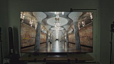 Hallway lights brightness test photo on the LG G5 OLED.