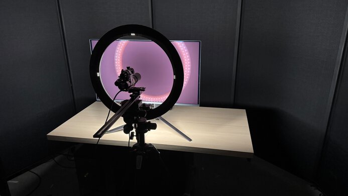 RTINGS.com ambient black level raise test with the ASUS PG27UCDM